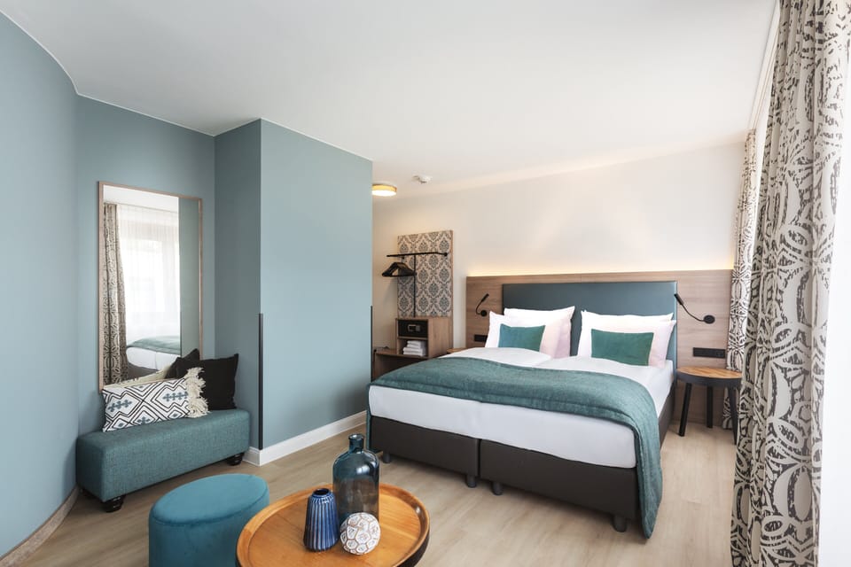 1 bedroom, hypo-allergenic bedding, soundproofing