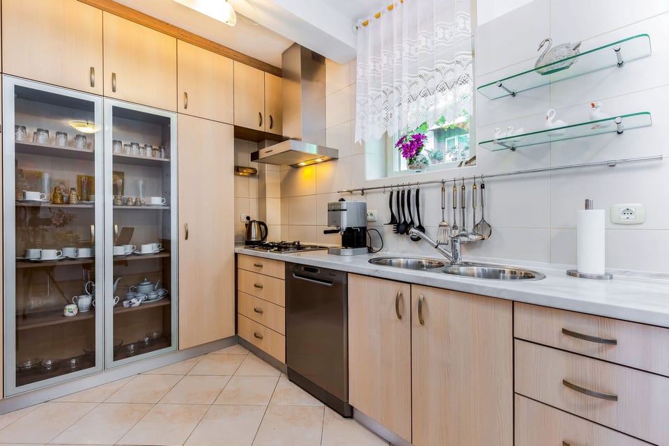 Apartment | Private kitchen | Fridge, microwave, oven, stovetop