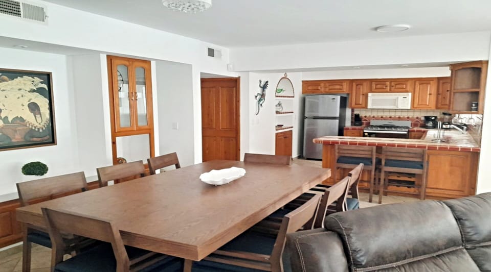 Family Villa | Dining room