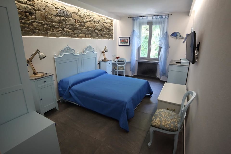 Double Room | In-room safe, soundproofing, free cribs/infant beds, free WiFi