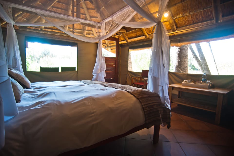Premium bedding, in-room safe, desk, laptop workspace