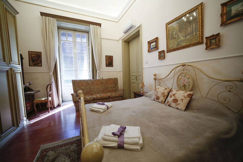 Deluxe Double Room, Balcony | Desk, iron/ironing board, free WiFi, bed sheets