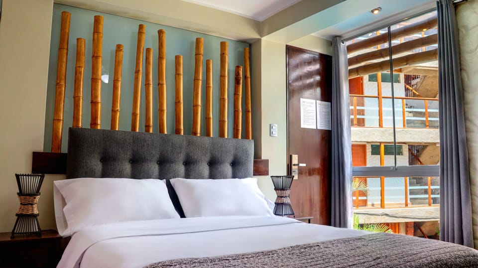 Blackout drapes, WiFi (free), bed sheets