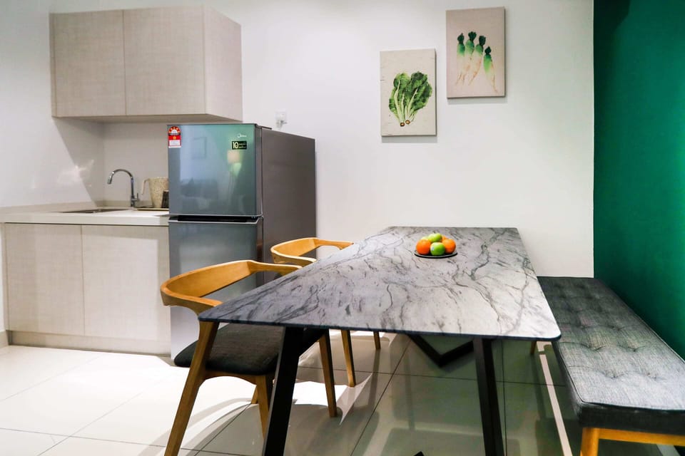 Studio (1) | Private kitchen | Full-size fridge, stovetop, electric kettle, cookware/dishes/utensils