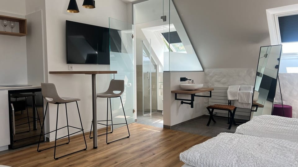 Roof top Suite | Hypo-allergenic bedding, blackout drapes, iron/ironing board, free WiFi