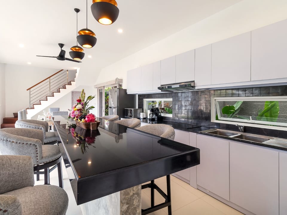 Exclusive Villa, 4 Bedrooms | Private kitchenette | Fridge, microwave, stovetop, coffee/tea maker