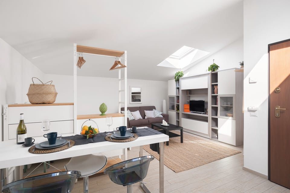 Basic Apartment, 1 Bedroom | Private kitchen | Full-size fridge, microwave, oven, stovetop
