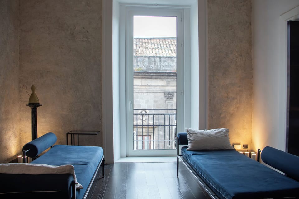 Luxury Room, 1 King Bed | Premium bedding, down comforters, memory foam beds, in-room safe