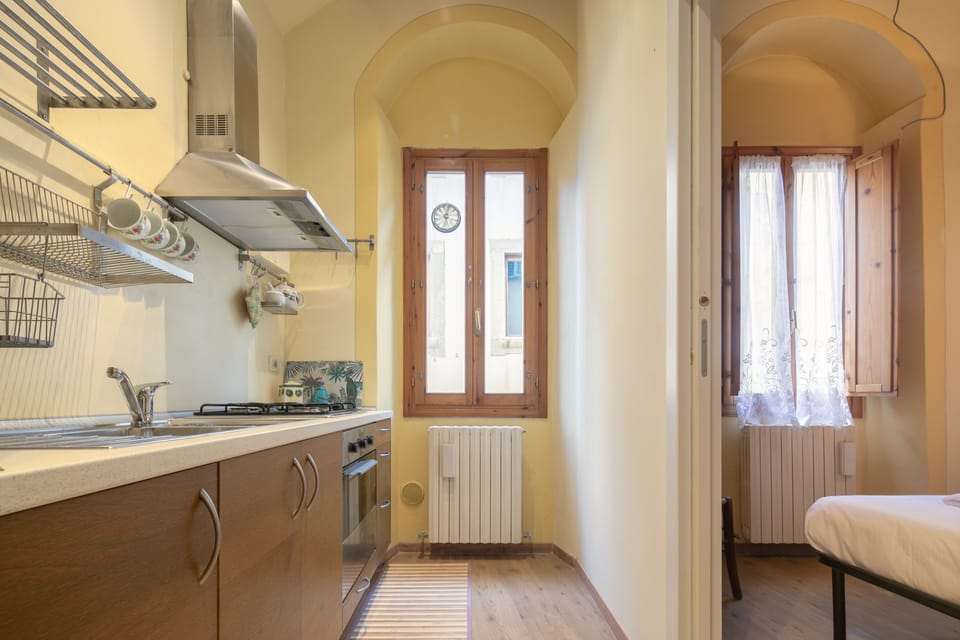 Romantic Apartment, 2 Bedrooms, City View | Private kitchen | Fridge, oven, stovetop, cookware/dishes/utensils