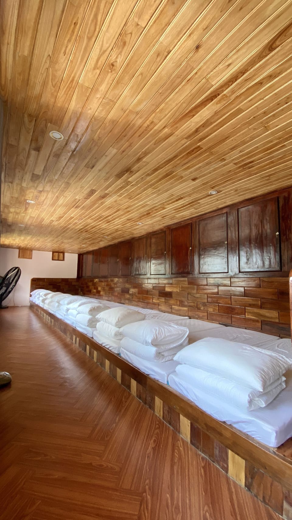 Basic Shared Dormitory, Mixed Dorm, Lake View | 1 bedroom, in-room safe, desk, WiFi (free)