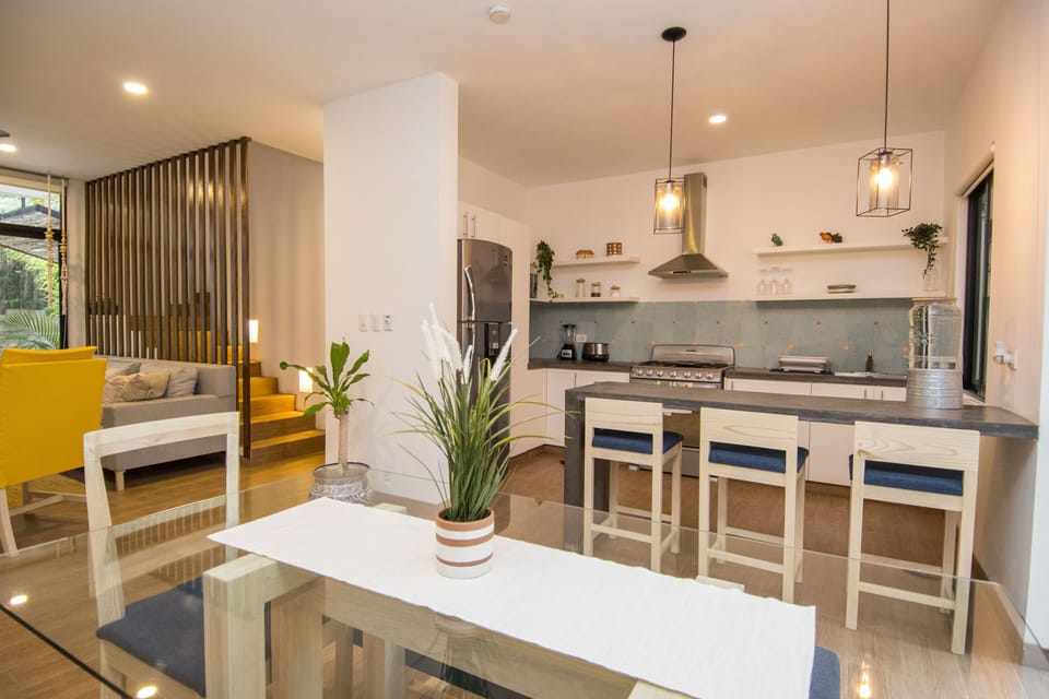 Tannah Luxury Home Camino | In-room dining