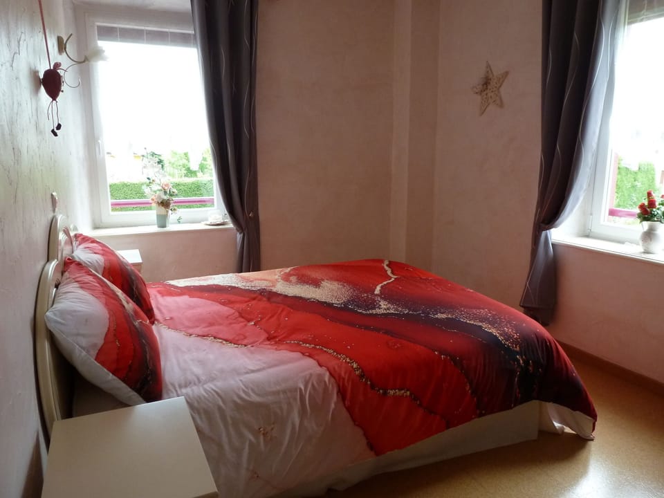 Comfort Double Room (Jardin D'Eden) | Individually decorated, individually furnished, free WiFi, bed sheets
