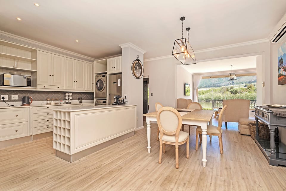 Design Villa, 1 Bedroom, Lake View | 1 bedroom, in-room safe, individually decorated, individually furnished
