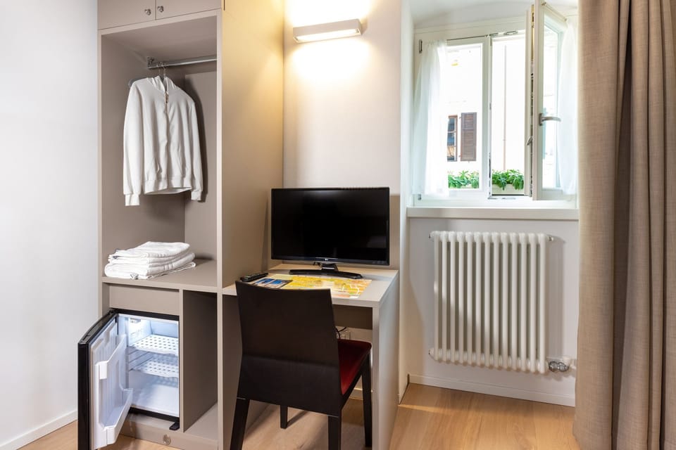 Grand Single Room | Room amenity