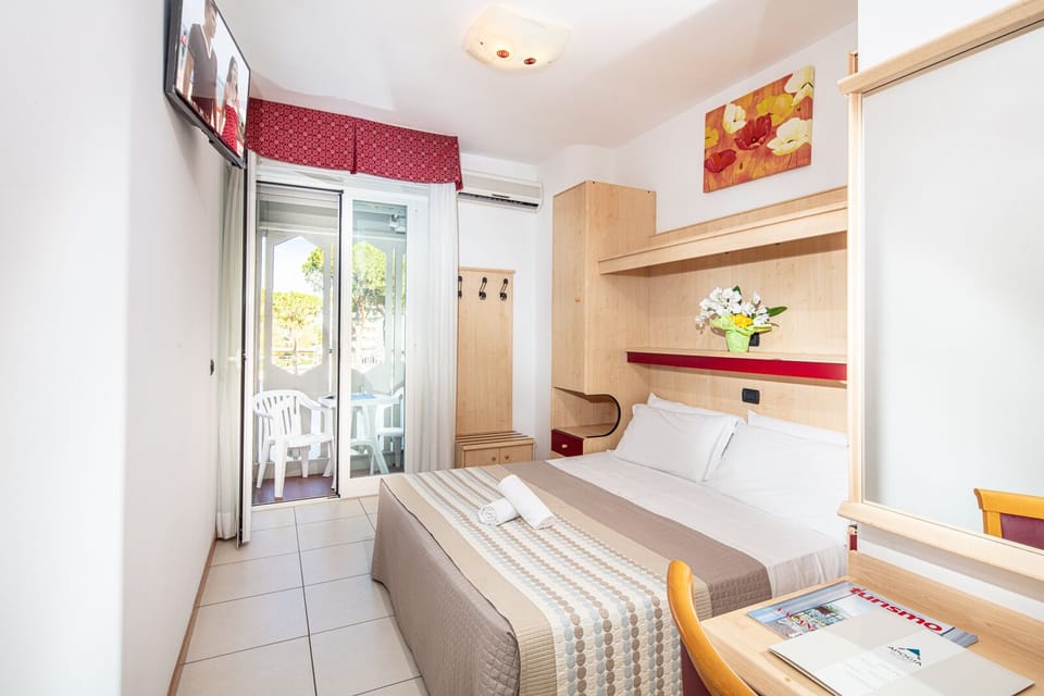 Standard Double or Twin Room, Balcony | In-room safe, desk, free WiFi, bed sheets
