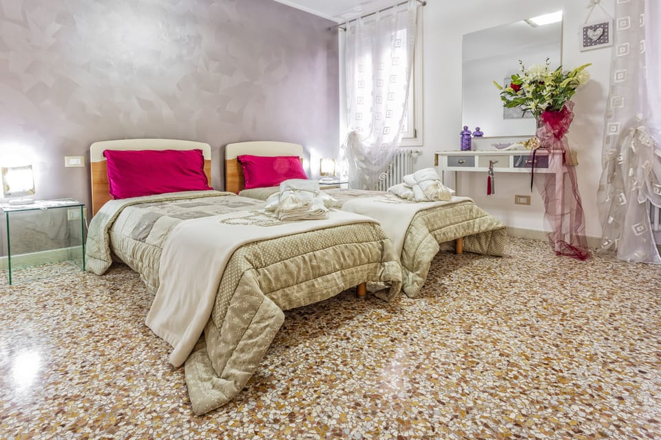 Apartment, 2 Bedrooms | 2 bedrooms, free WiFi, bed sheets