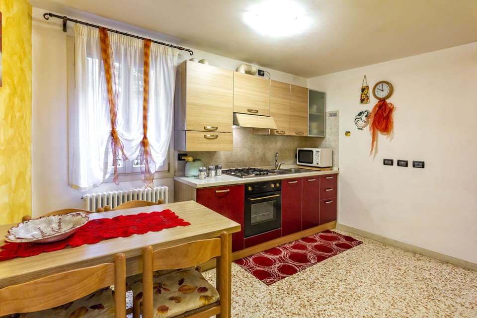 Apartment, 2 Bedrooms | In-room dining