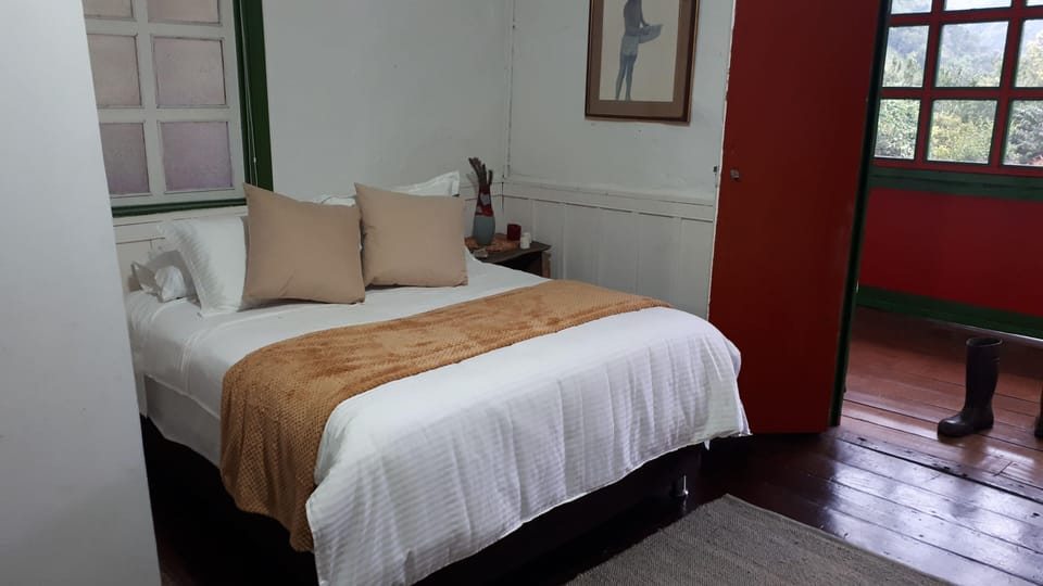 Comfort Triple Room, Multiple Beds, Garden View | Egyptian cotton sheets, premium bedding, down comforters, pillowtop beds