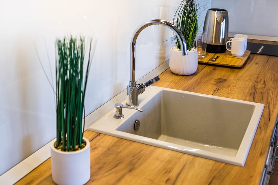 Deluxe Apartment | Private kitchen | Electric kettle