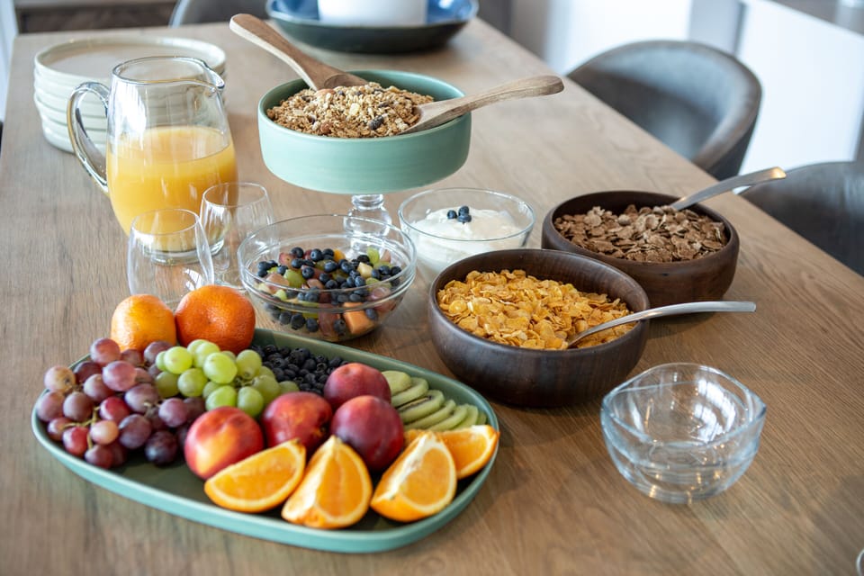 Free daily cooked-to-order breakfast