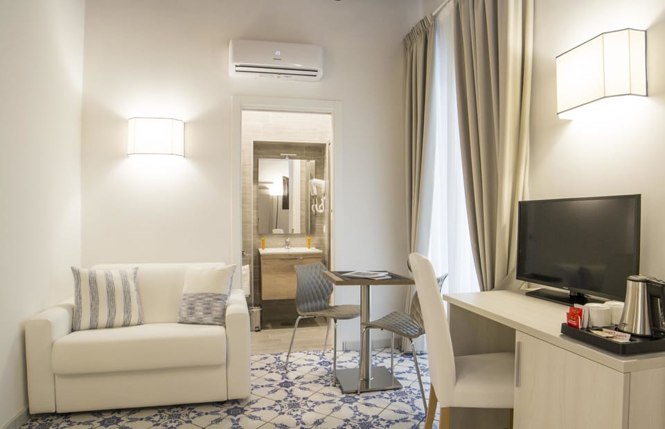 Luxury Room | Room amenity