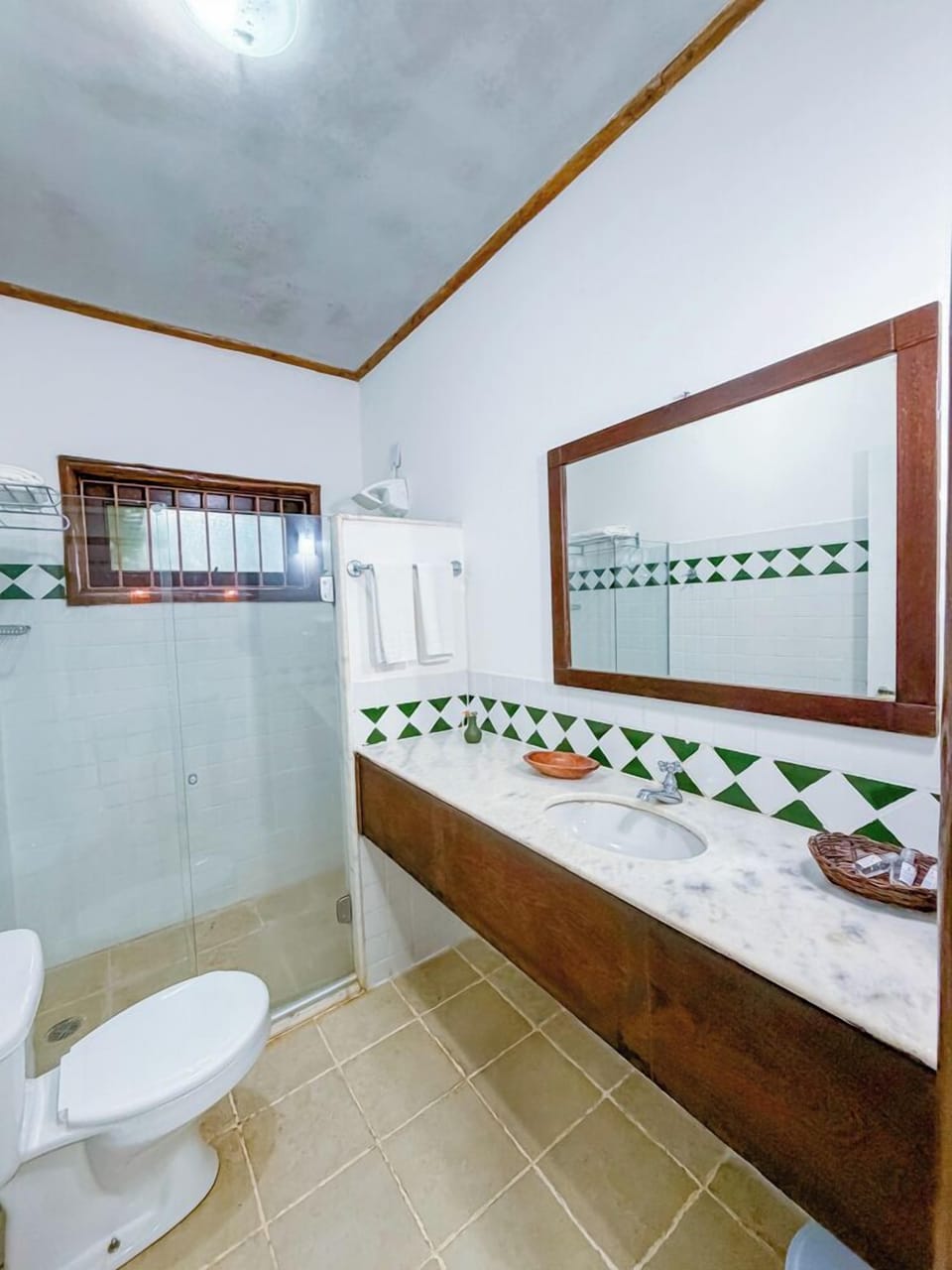 CASA 12 | Bathroom | Shower, towels