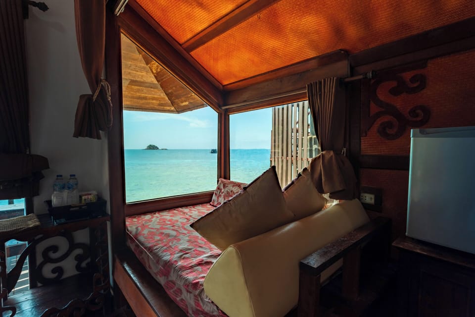 Deluxe romantic sea view bungalow S9 | In-room safe, blackout drapes, free WiFi, bed sheets
