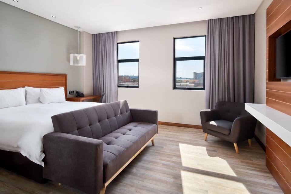 1 bedroom, in-room safe, desk, laptop workspace