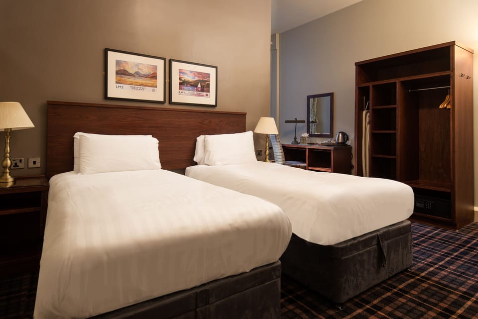 Double or Twin Room | In-room safe, desk, iron/ironing board, free WiFi