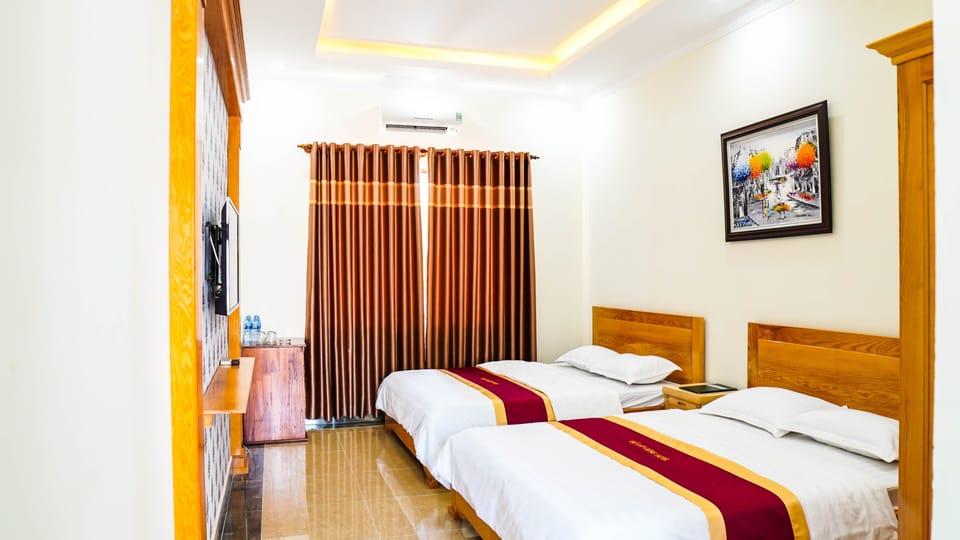 Deluxe Quadruple Room | Desk, free WiFi