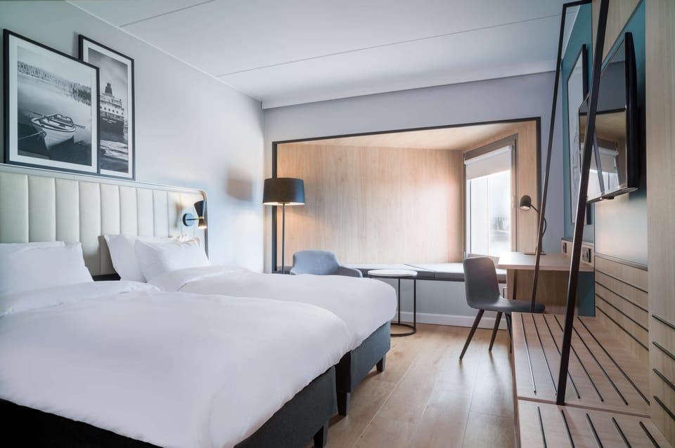 Standard Room | Hypo-allergenic bedding, in-room safe, desk, soundproofing