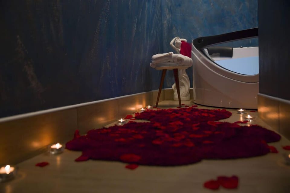 Deluxe Room, Jetted Tub (Passione e segreti) | Room amenity