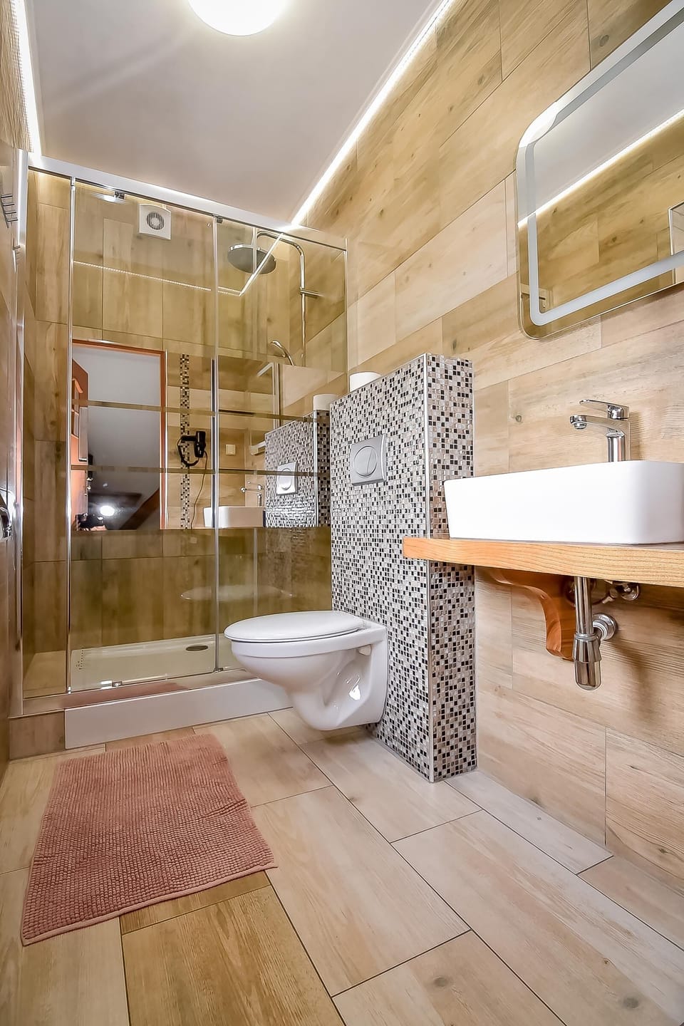 Double Room (Nr 2) | Cribs/infant beds, free WiFi, bed sheets