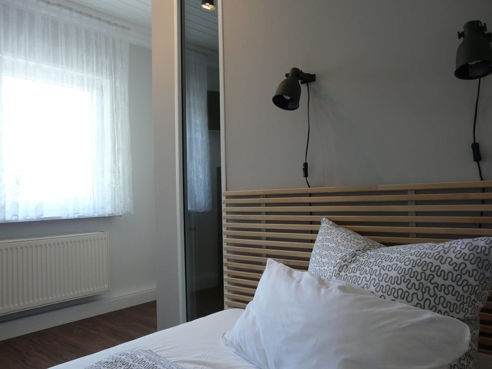 Single Room, Private Bathroom