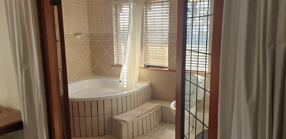 Deluxe Single Room, 1 Double Bed | Premium bedding, desk, iron/ironing board, free WiFi