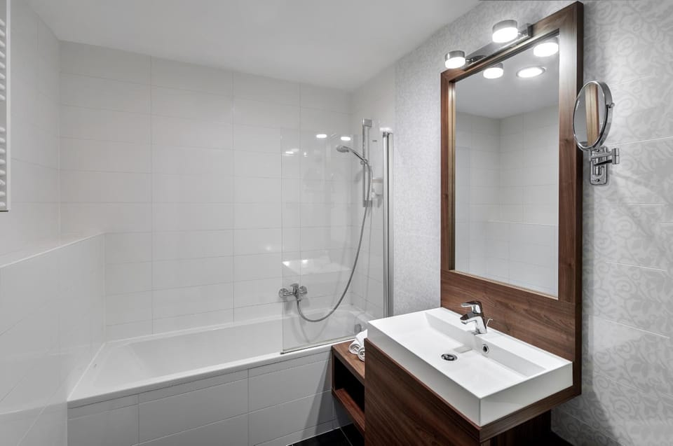 Free toiletries, towels