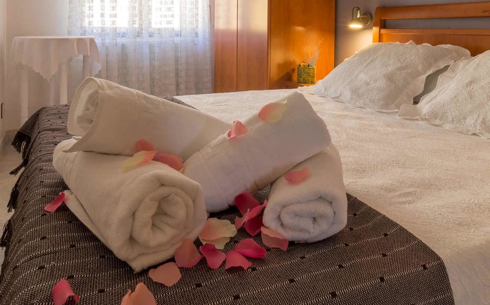 Double or Twin Room | Desk, free WiFi, bed sheets