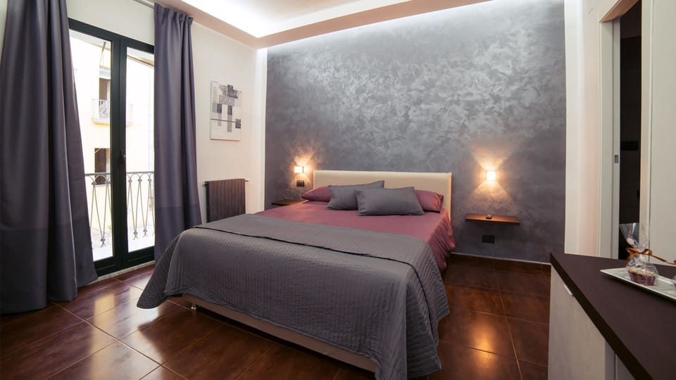 Premier Double Room, Balcony | 1 bedroom, minibar, desk, laptop workspace