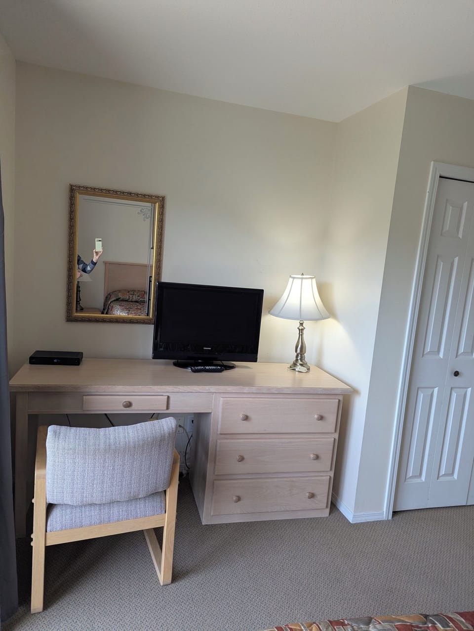 Basic Suite | Pillowtop beds, soundproofing, iron/ironing board, WiFi (free)