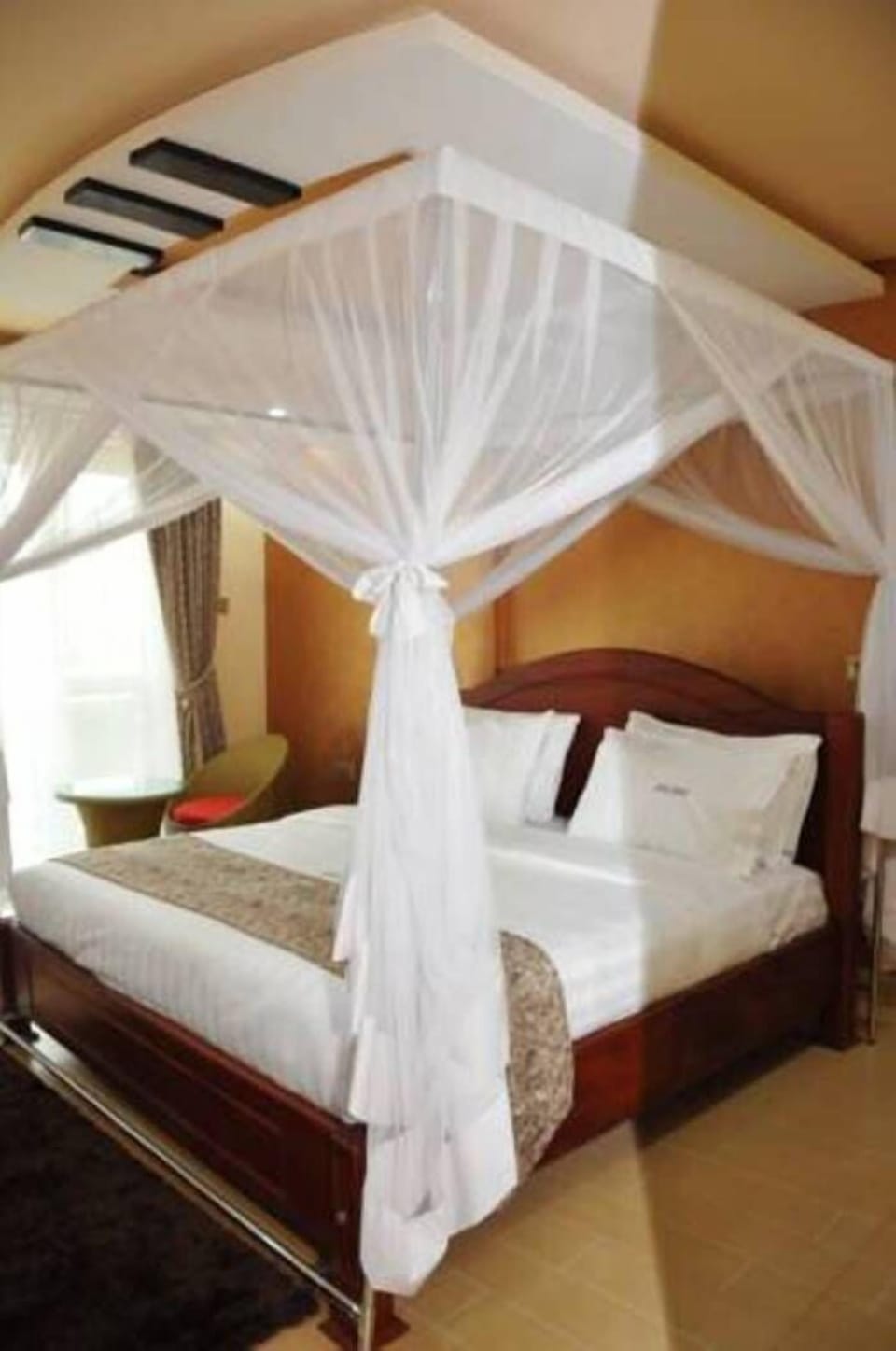 Executive Room | Desk, free WiFi, bed sheets