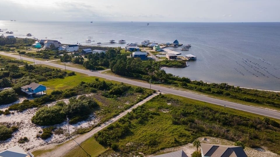 House, 4 Bedrooms | Aerial view