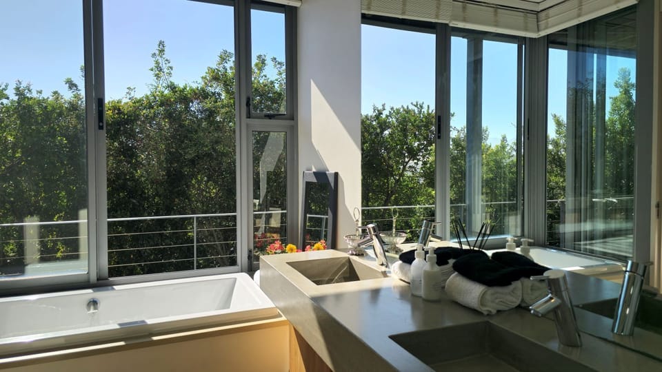 Luxury Villa | 3 bedrooms, in-room safe, desk, iron/ironing board