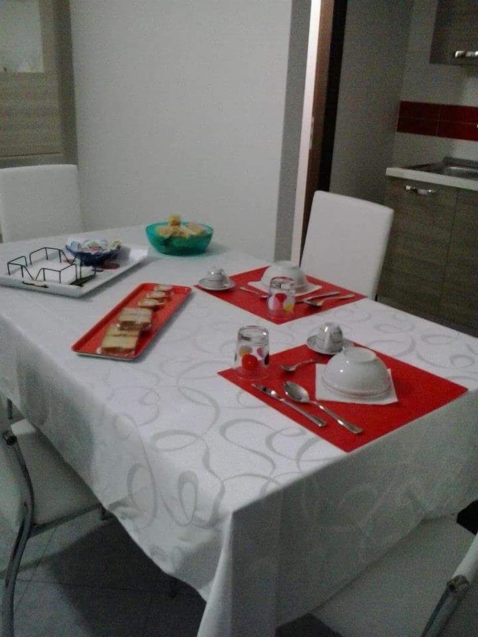 Free daily self-serve breakfast