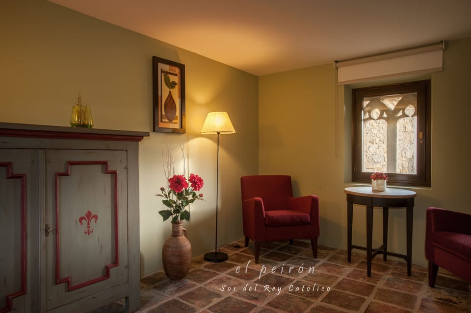 Suite | Minibar, desk, soundproofing, free WiFi