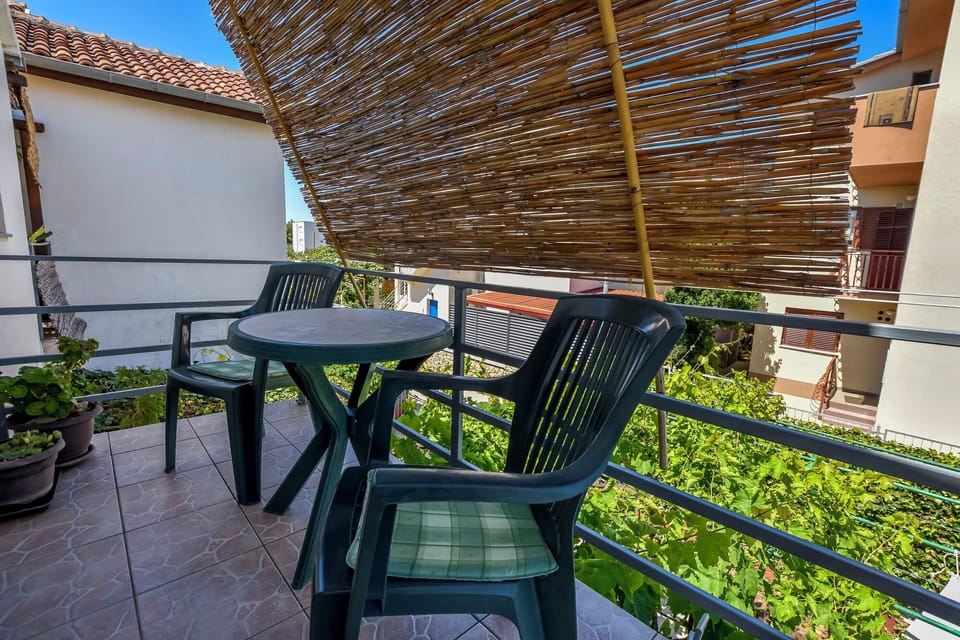 Apartment (A2) | Balcony