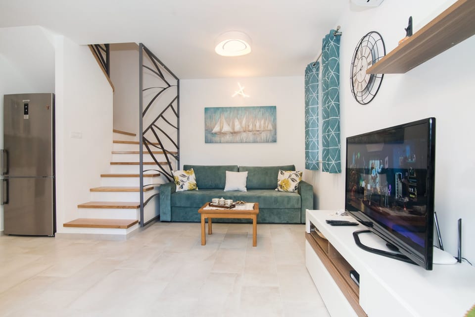 House | Living room | TV