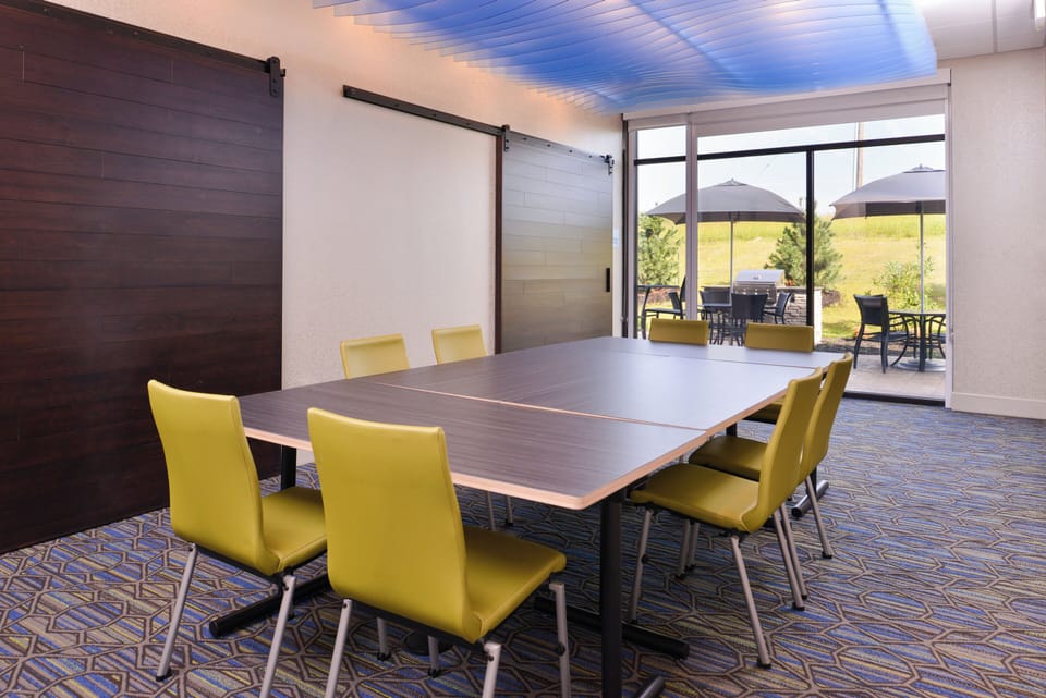 Meeting facility