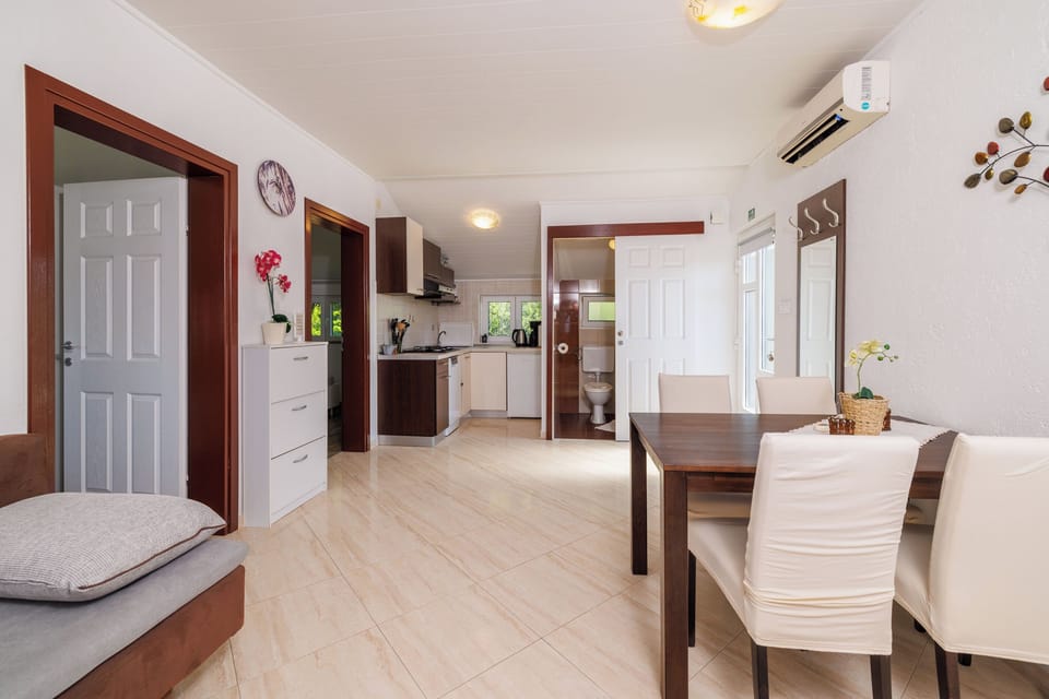 House | Private kitchen | Fridge, oven, stovetop, espresso maker
