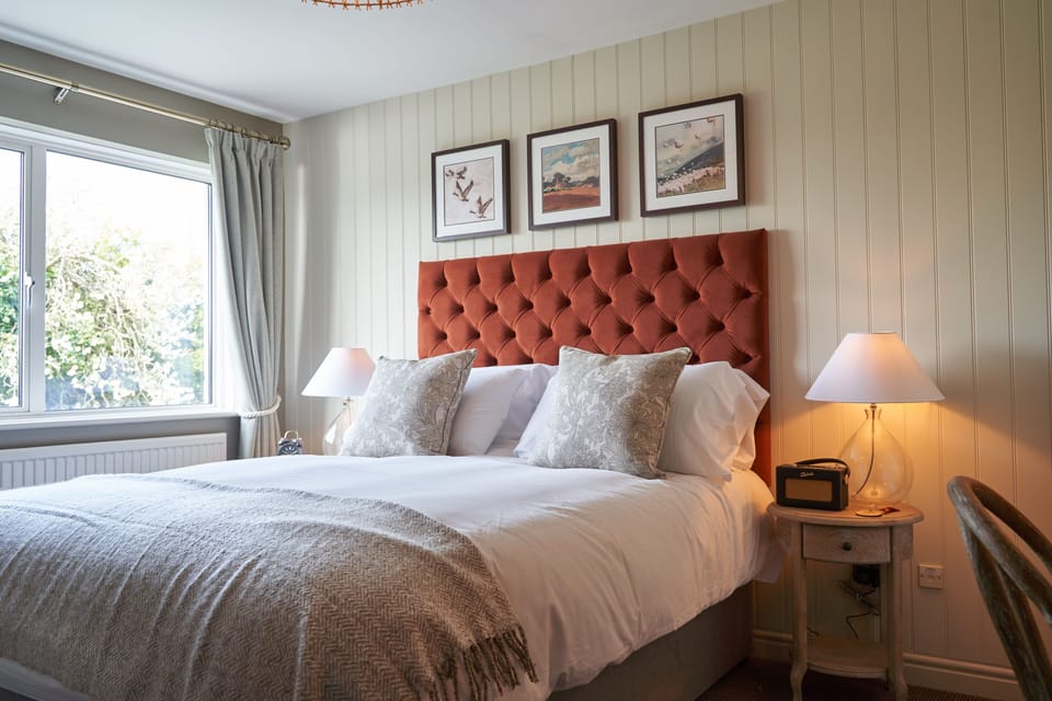 Classic Double Room, Ensuite | Desk, laptop workspace, soundproofing, free WiFi