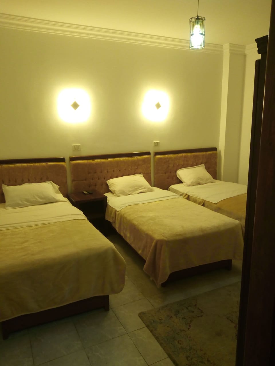 Triple Room, Private Bathroom | Minibar, soundproofing, free WiFi, bed sheets